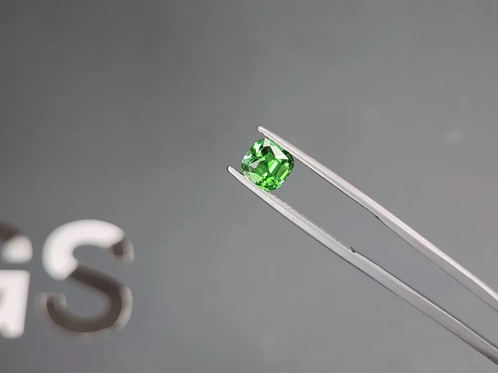 Neon Green tsavorite garnet in cushion cut 1.54 carats, Tanzania Image №3