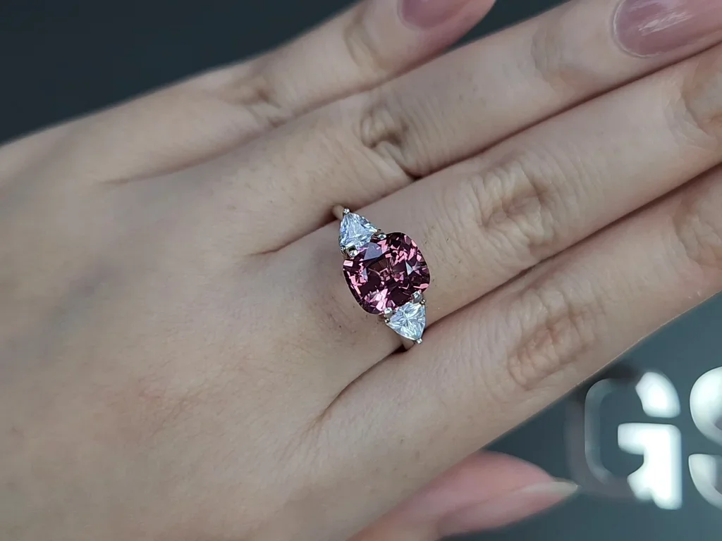 Pink spinel cushion cut 3.10 carats, Burma  Image №5