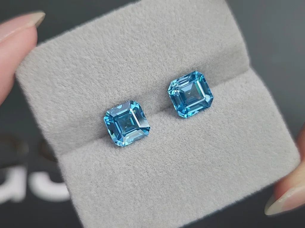 Pair of blue zircons  asscher cut 5.49 carats, Cambodia Image №4