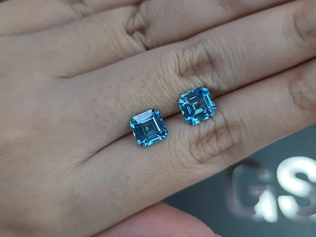 Pair of blue zircons  asscher cut 5.49 carats, Cambodia Image №2
