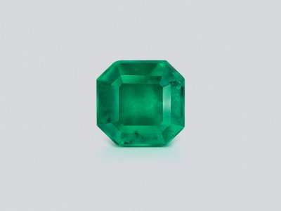 Emerald Vivid green octagon cut 2.30 carats, Colombia photo