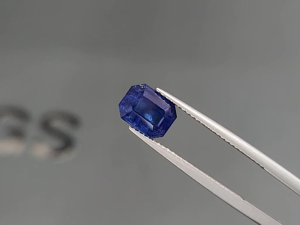 Sapphire Cornflower Blue octagon cut 2.76 carats, Sri Lanka Image №3