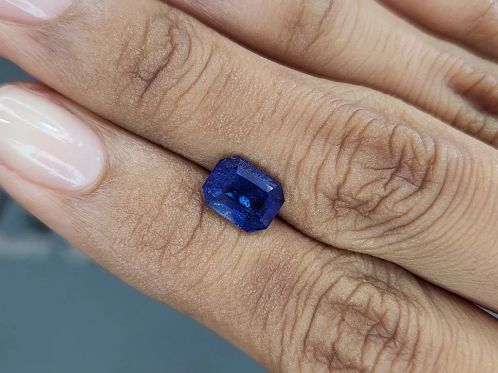 Sapphire Cornflower Blue octagon cut 2.76 carats, Sri Lanka Image №2