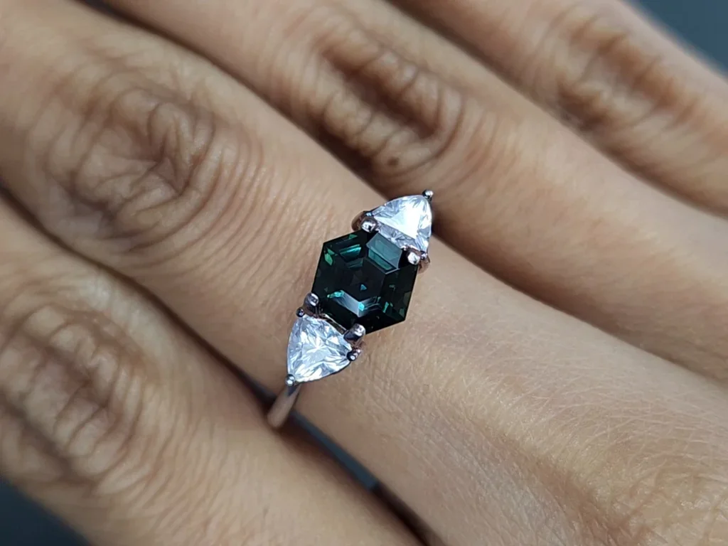 Sapphire Teal hexagon cut 1.51 carats, Madagascar Image №5