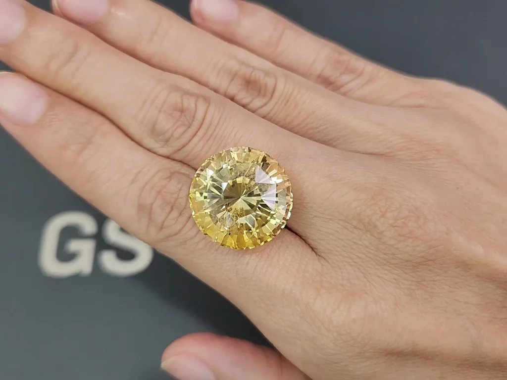 Unheated large yellow sapphire round cut 34.15 carats, Sri Lanka Image №2