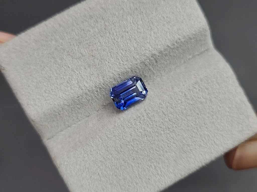 Sapphire Bi-color octagon cut 1.50 carats, Sri Lanka Image №4