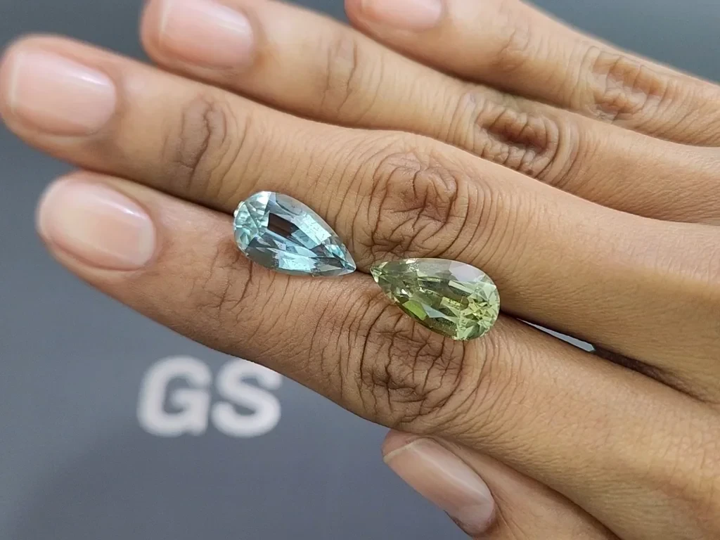 Contrasting pair of aquamarine and heliodor pear cut 10.10 carats, Mozambique Image №2