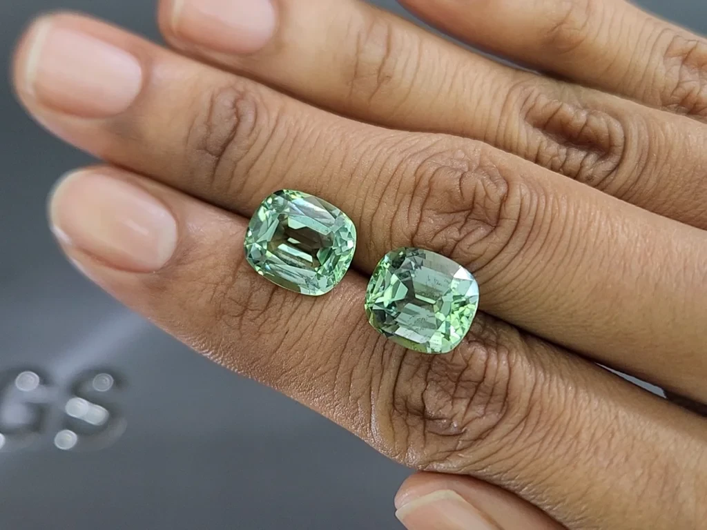 Pair of tourmalines mint cushion cut 12.38 carats, Colombia Image №2