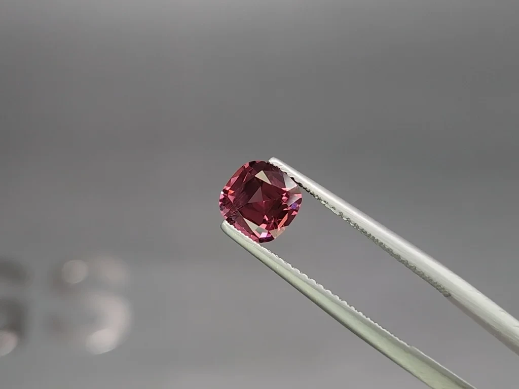 Set of garnets rhodolite cushion cut 5.67 carats, Madagascar Image №3