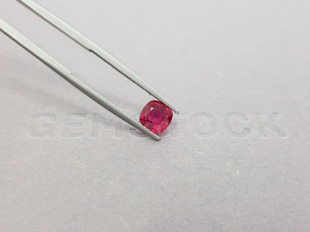Cushion cut red spinel 0.97 ct, Burma Image №4