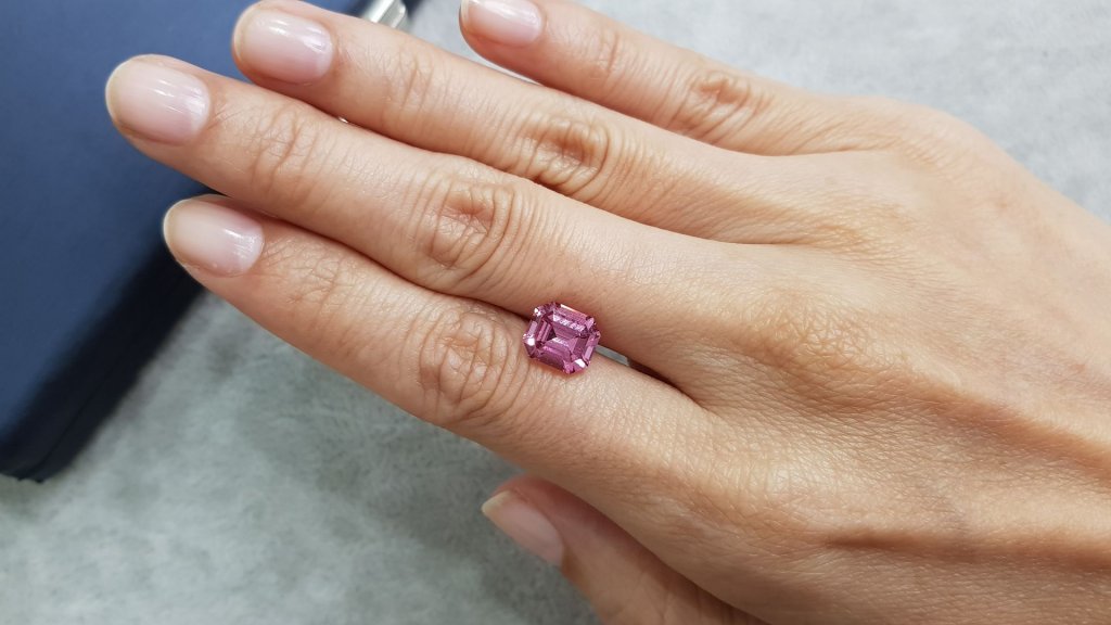 Pamir pink spinel in octagon cut 3.70 ct, Tajikistan Image №2