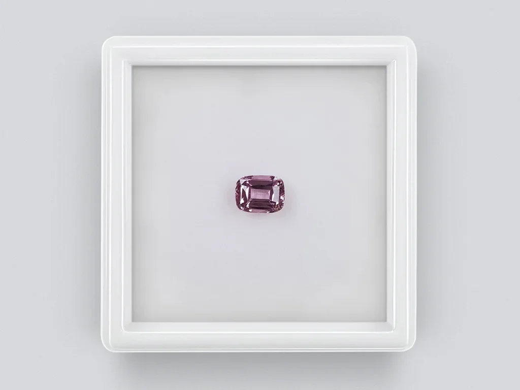 Cushion-cut spinel 0.79 carats Image №1