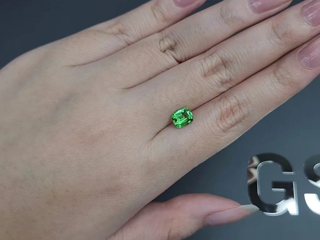Intense Green tsavorite garnet in cushion cut 1.22 carats, Tanzania Image №2