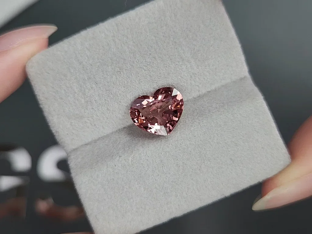 Pink orange spinel heart shape 4.00 carats, Burma Image №4
