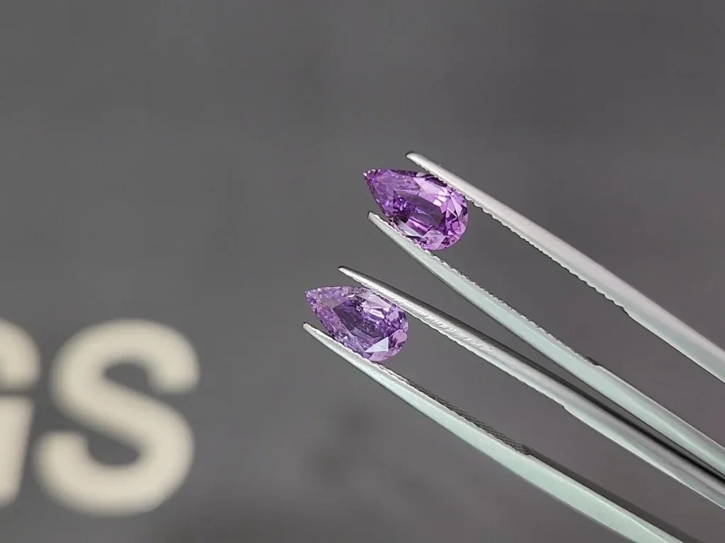 Pair of unheated purple sapphires pear cut 2.50 carats, Madagascar Image №3