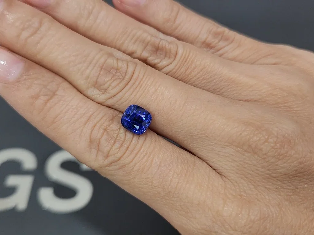 Sapphire Royal Blue cushion cut 3.11 carats, Sri Lanka  Image №2