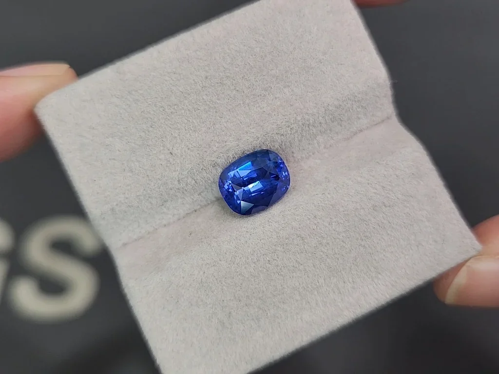 Unheated blue sapphire  cushion cut 3.02 carats, Sri Lanka Image №4