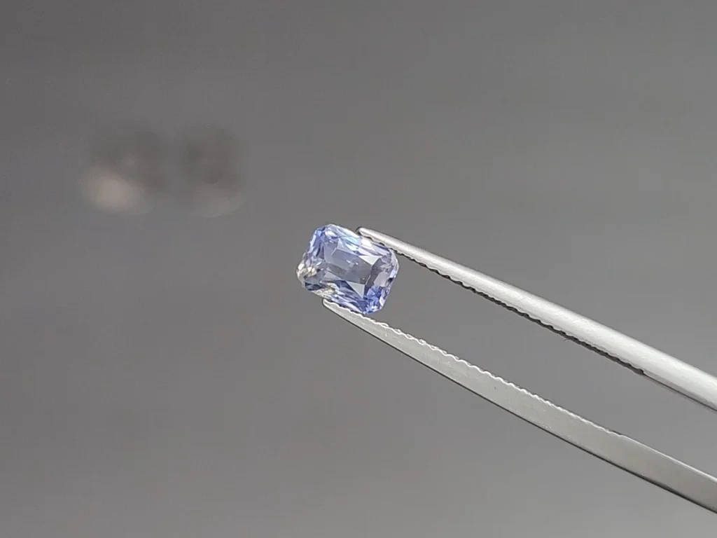 Unheated sapphire Bi-color radiant cut 1.14 carats, Madagascar Image №3