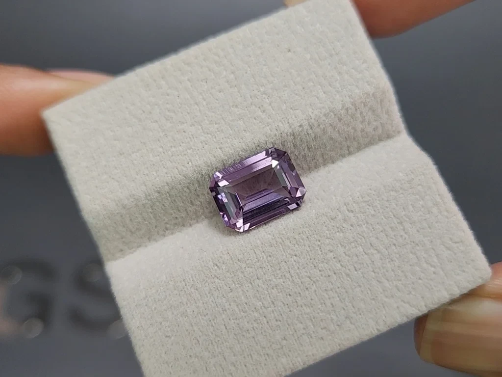 Purple spinel octagon cut 3.65 carats, Tanzania Image №4