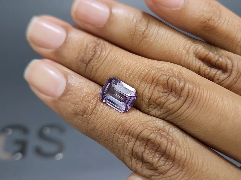Purple spinel octagon cut 3.65 carats, Tanzania Image №2