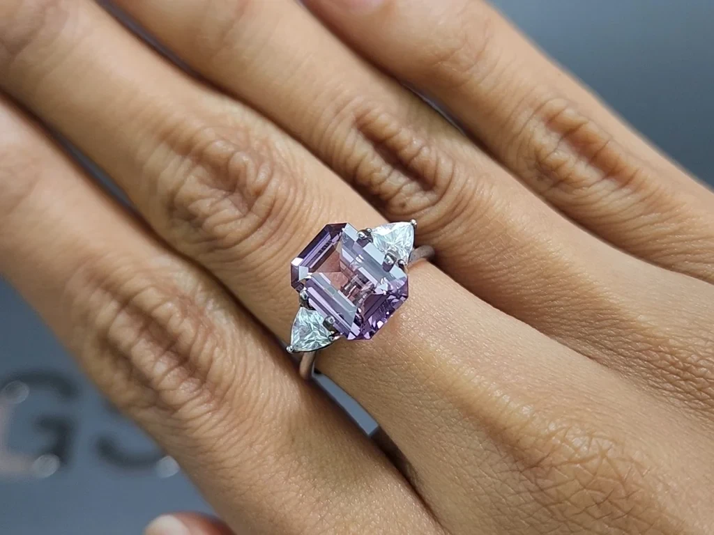 Purple spinel octagon cut 3.65 carats, Tanzania Image №5