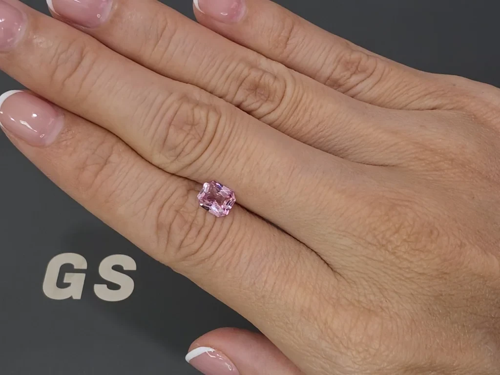 Unheated Padparadscha sapphire radiant cut 1.14 carats, Sri Lanka Image №2