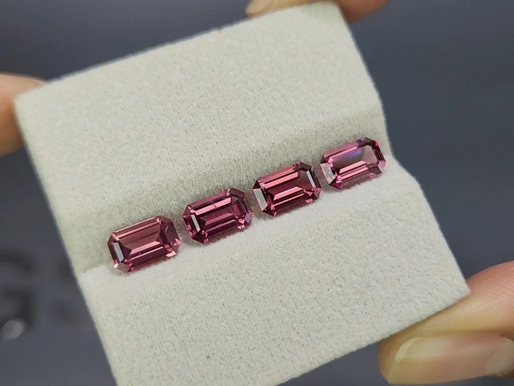 Set of garnets rhodolite octagon cut 5.04  carats, Madagascar Image №5