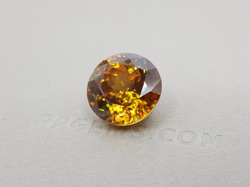 Large golden cognac sphene, 20.47 carats Image №2