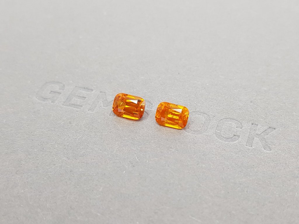 Pair of Cushion cut Fanta Spessartines 2.10 ct, Nigeria Image №2
