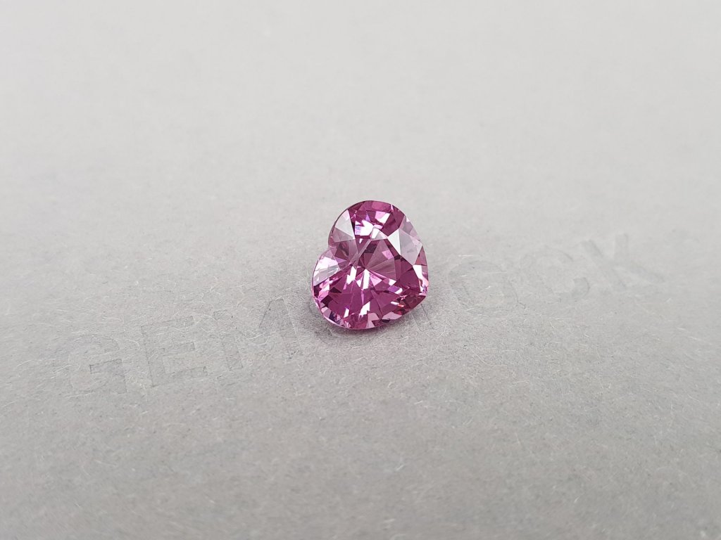 Rare pink Malaya garnet in heart shape 4.65 ct, Tanzania Image №2