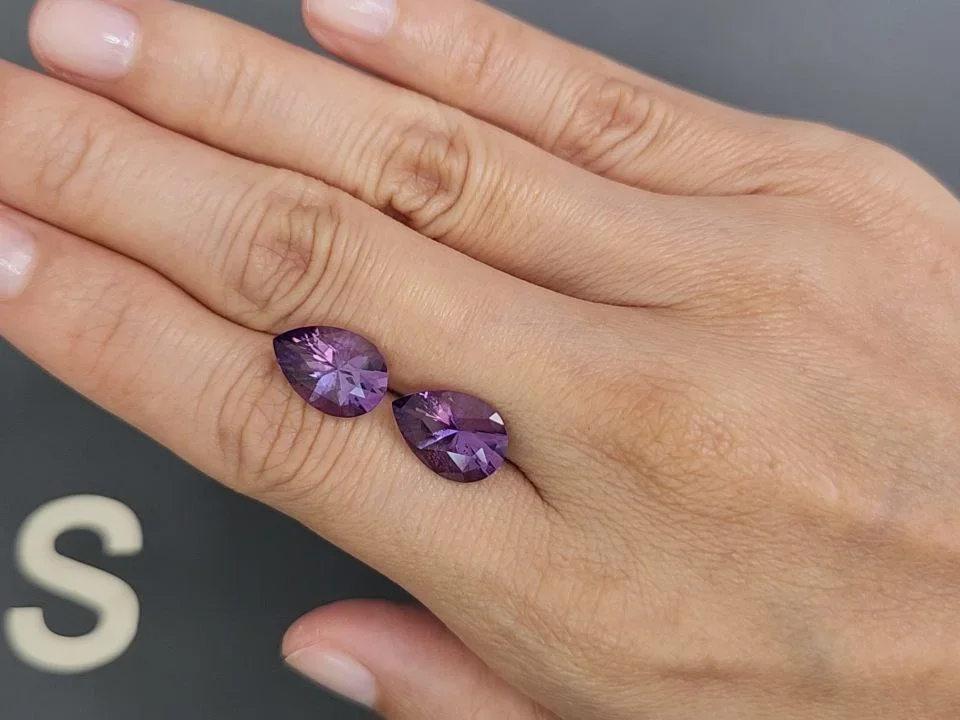 Pair of pear-cut amethysts 6.52 carats, Brazil Image №2