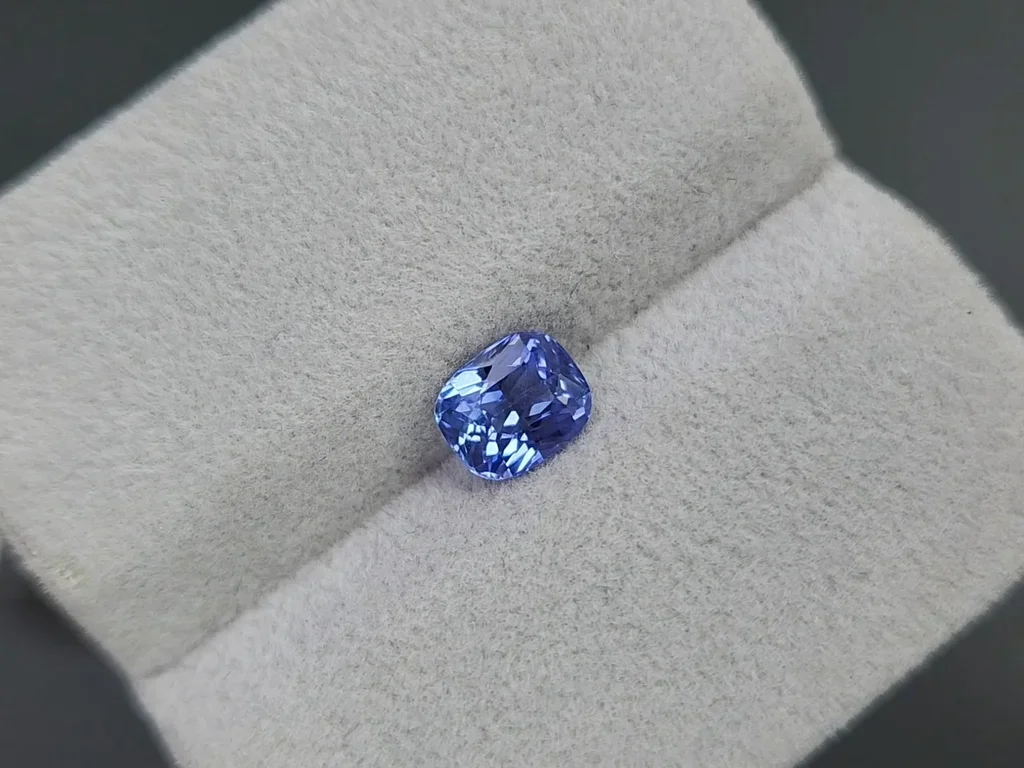 Cornflower blue cushion cut sapphire 1.38 carats, Sri Lanka Image №4