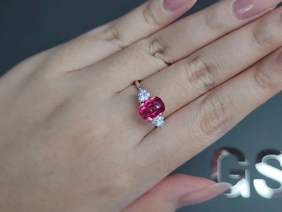 Vivid red-pink Mahenge spinel in cushion cut 2.01 carats, Tanzania Image №5