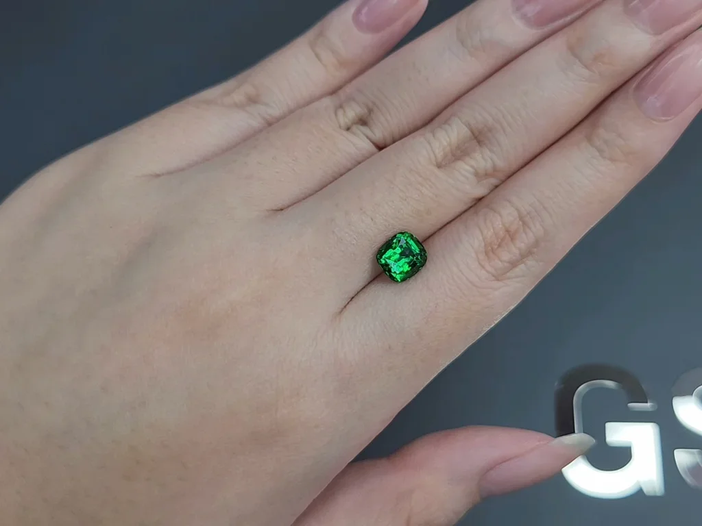 Vivid Green tsavorite garnet in cushion cut 2.25 carats, Tanzania Image №2