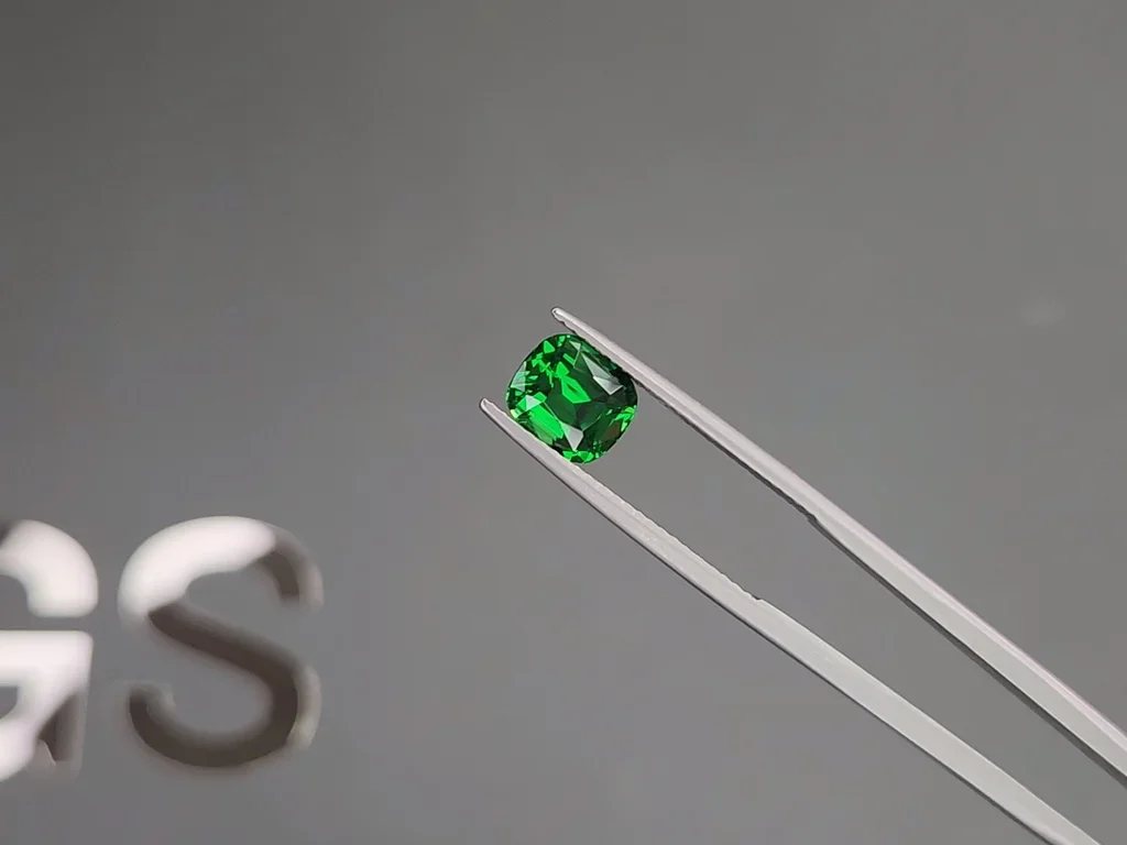 Vivid Green tsavorite garnet in cushion cut 2.25 carats, Tanzania Image №3