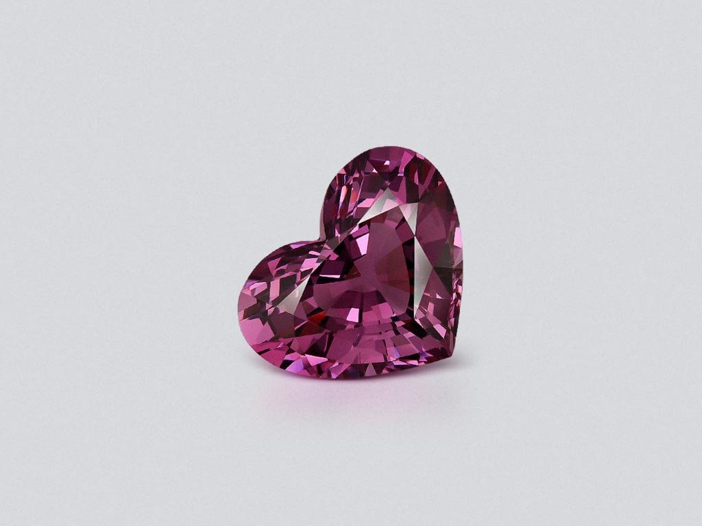 Purple spinel heart shape 4.00 carats, Burma Image №1
