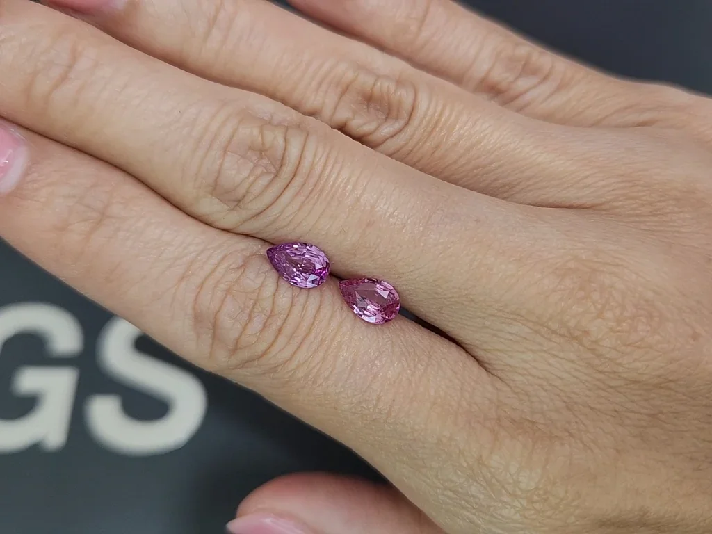 Contrasting pair of unheated pink and purple pear cut sapphires 1.87caratst, Madagascar Image №2