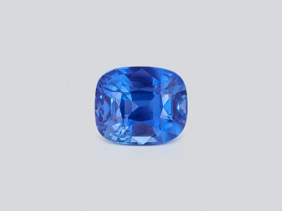Unheated sapphire Cornflower Blue cushion cut 4.00 carats, Sri Lanka photo