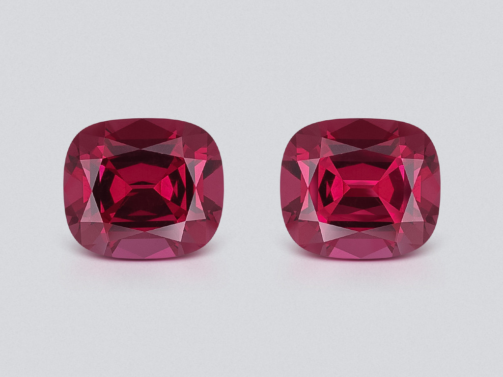 Pair of rhodolite garnets cushion cut 4.38 carats, Madagascar Image №1