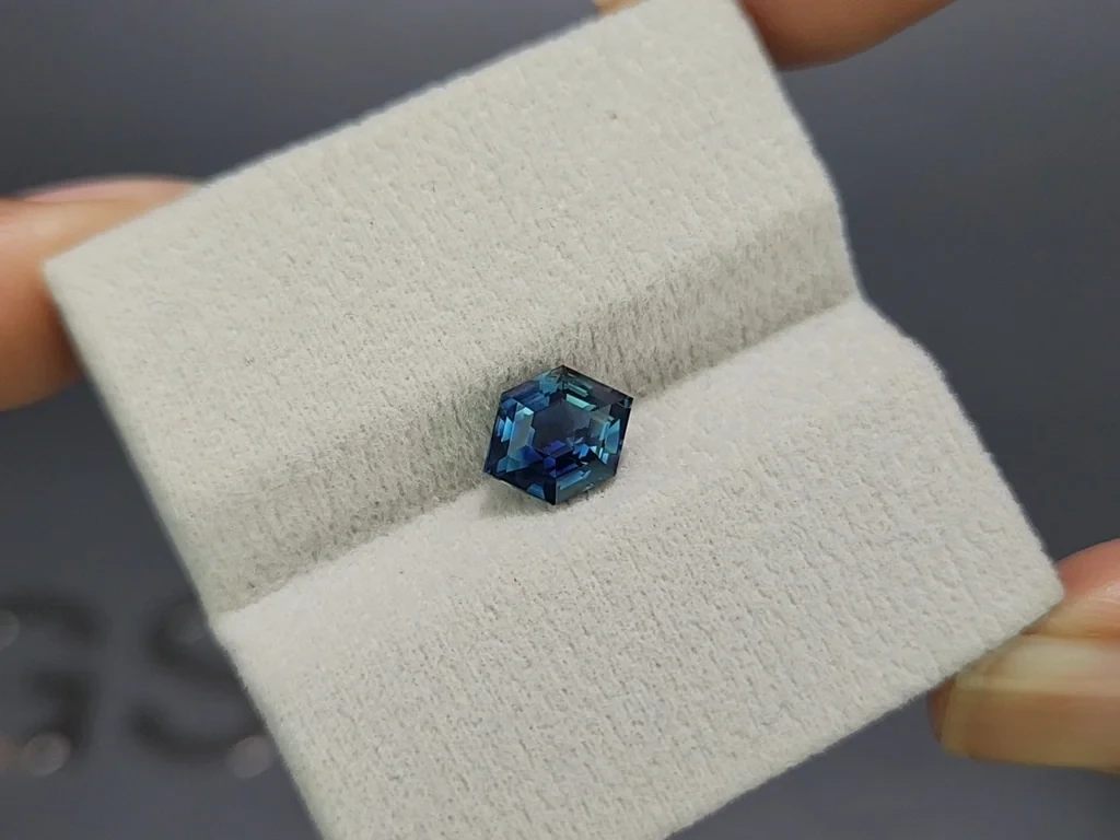 Unheated Teal sapphire hexagonal cut 2.07 carats, Madagascar Image №4