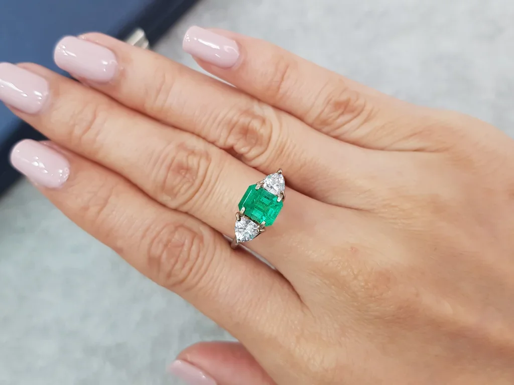 Intense emerald octagon shape 1.42 ct, Colombia Image №2