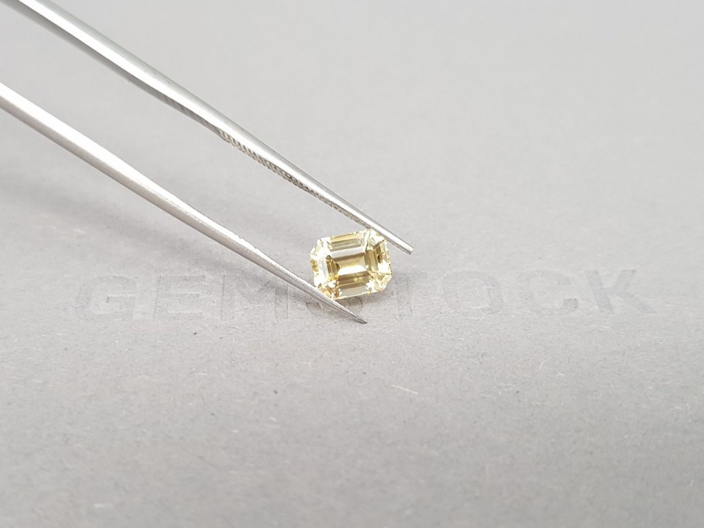 Octagon unheated yellow sapphire 1.49 ct, Sri Lanka Image №4