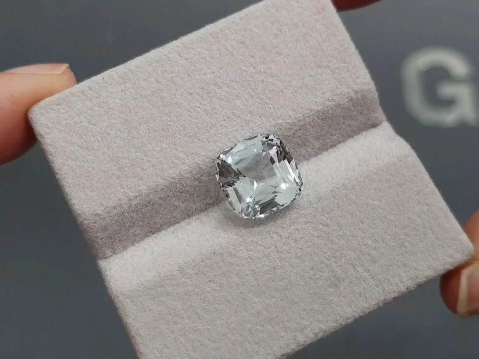 Cushion cut aquamarine 3.81 carats, Nigeria Image №3