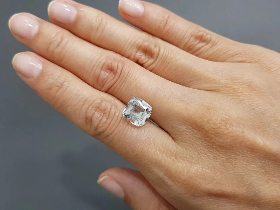 Cushion cut aquamarine 3.81 carats, Nigeria Image №2