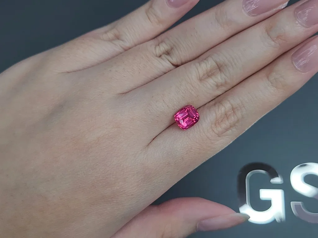 Spinel Mahenge Vivid pink cushion cut 2.64 carats, Tanzania Image №2