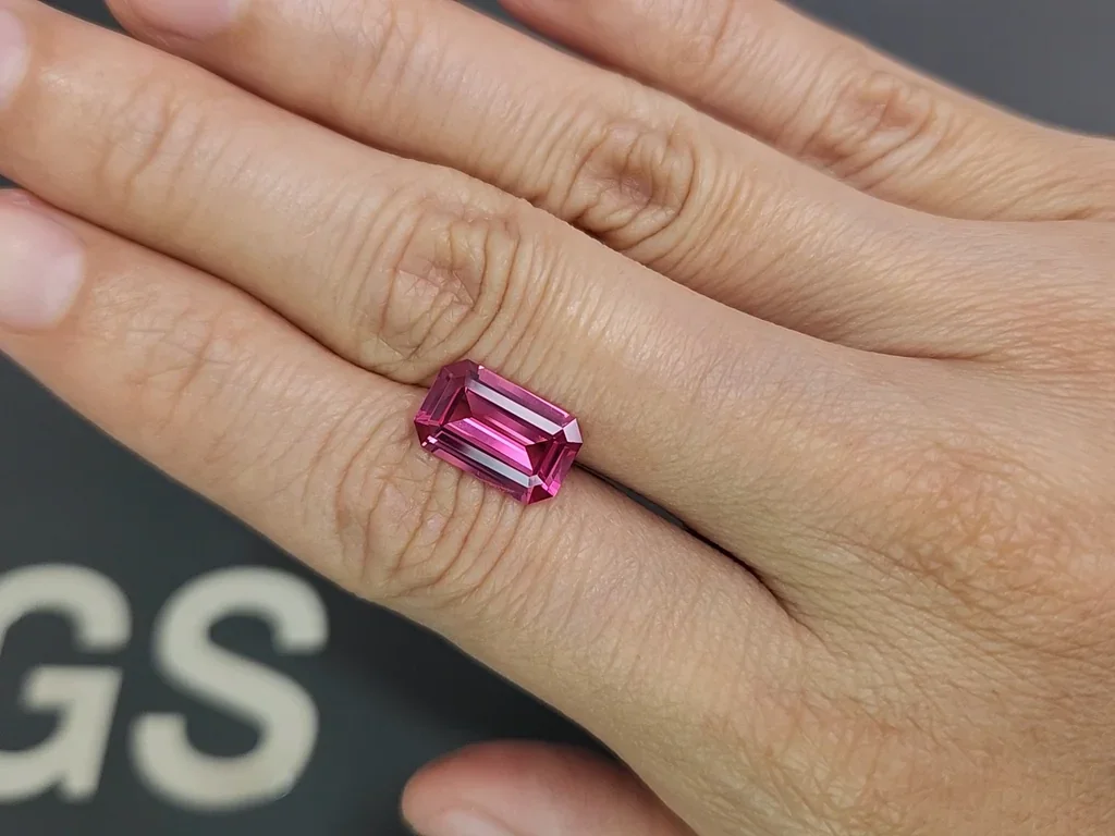 Spinel Mahenge Vibrant pink red octagon cut 3.61 carats, Tanzania Image №2