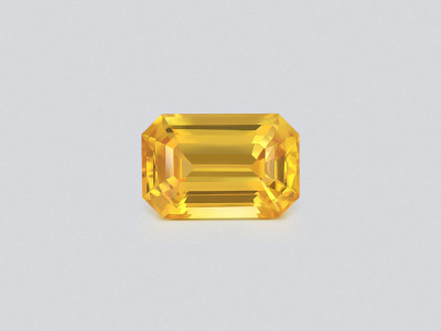 Sapphire Vivid Yellow octagon cut 5.01 carats, Sri Lanka photo