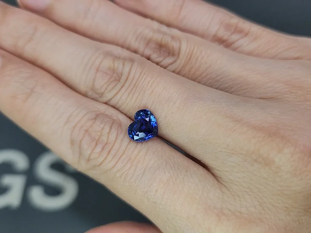 Unheated blue sapphire heart shape 2.02 carats, Sri Lanka Image №2