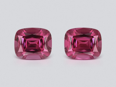 Pair of garnets rhodolite cushion cut 1.77 carats, Tanzania photo