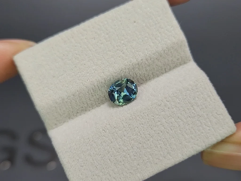 Unheated sapphireTeal oval cut 1.49 carats, Madagascar Image №4